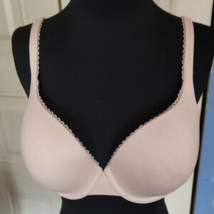 Victoria's Secret Nude Bra 32DDD